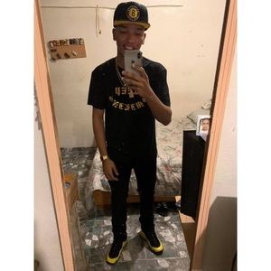 Meet your Posher, Emmanuel